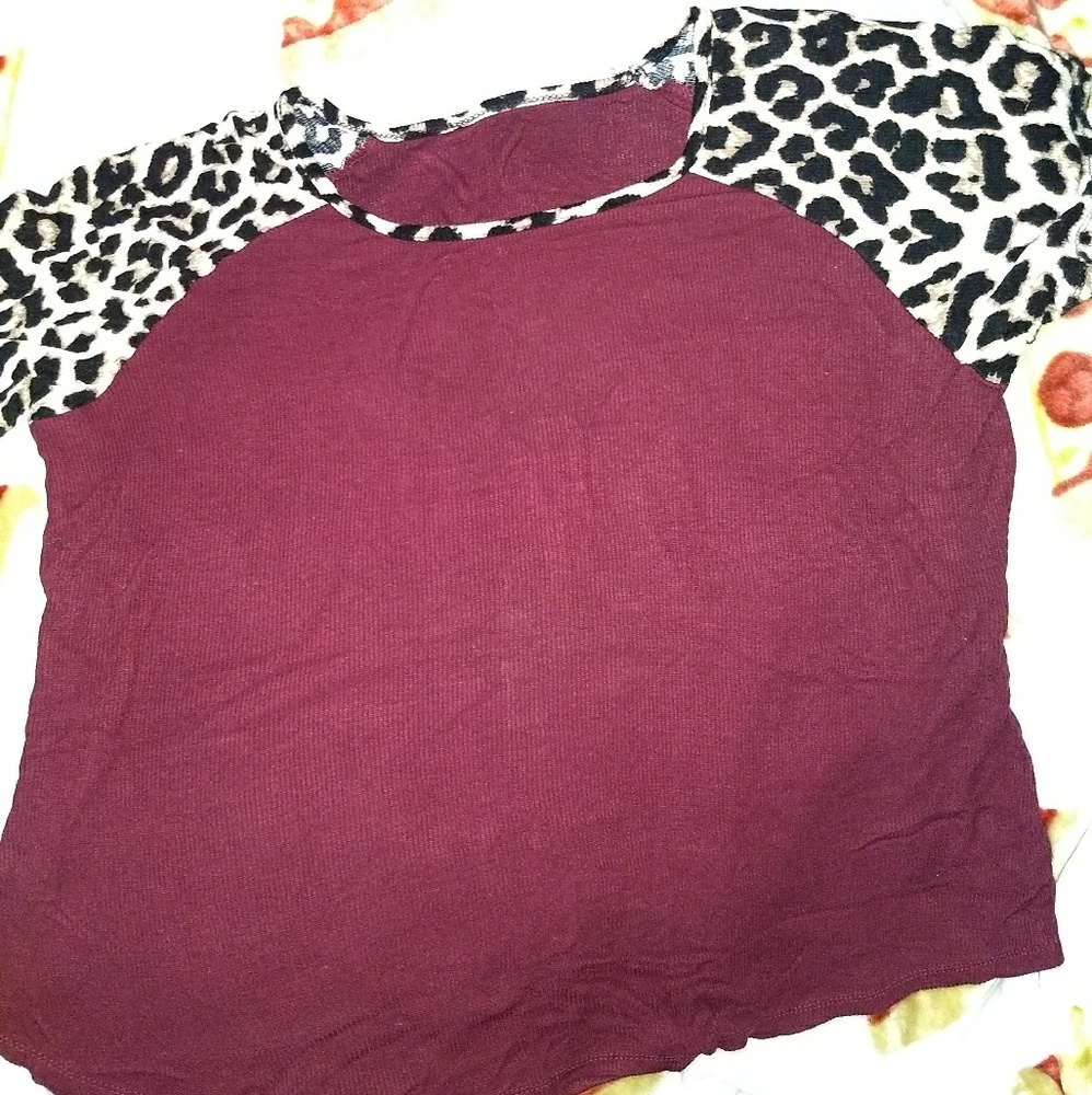 Magenta shirt with leopard print sleeves